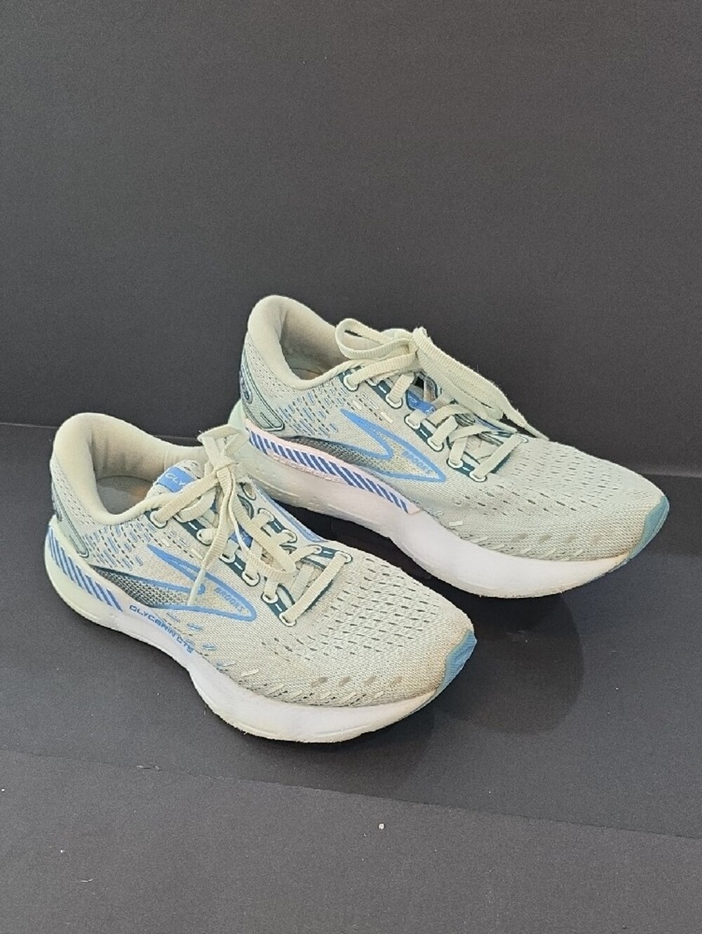 Brooks Glycerin GTS 20 Women's Shoes - Light Gray and Blue Accents Size 8.5 - Picture 2 of 10
